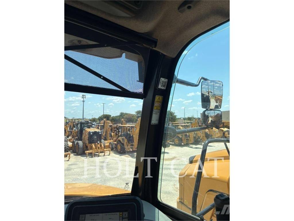 CAT W00 740 Tankbiler