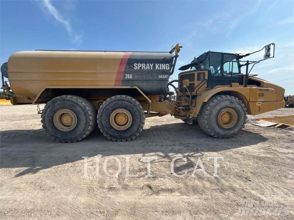 CAT W00 740GC Tankbiler