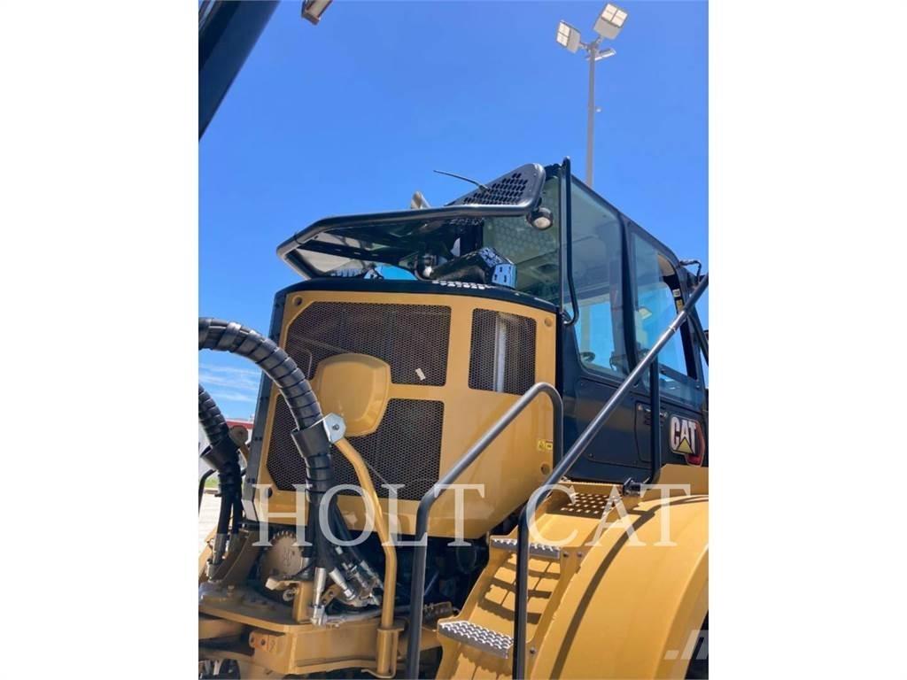 CAT W00 740GC Tankbiler