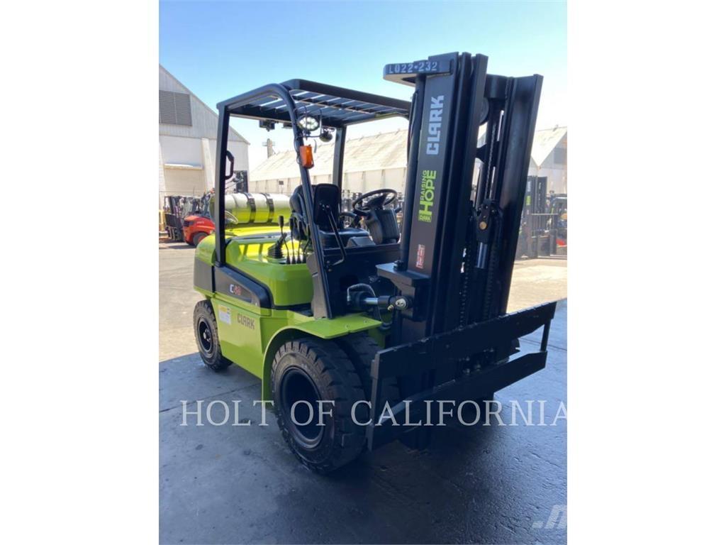 Clark C40L Gaffeltrucks - andre