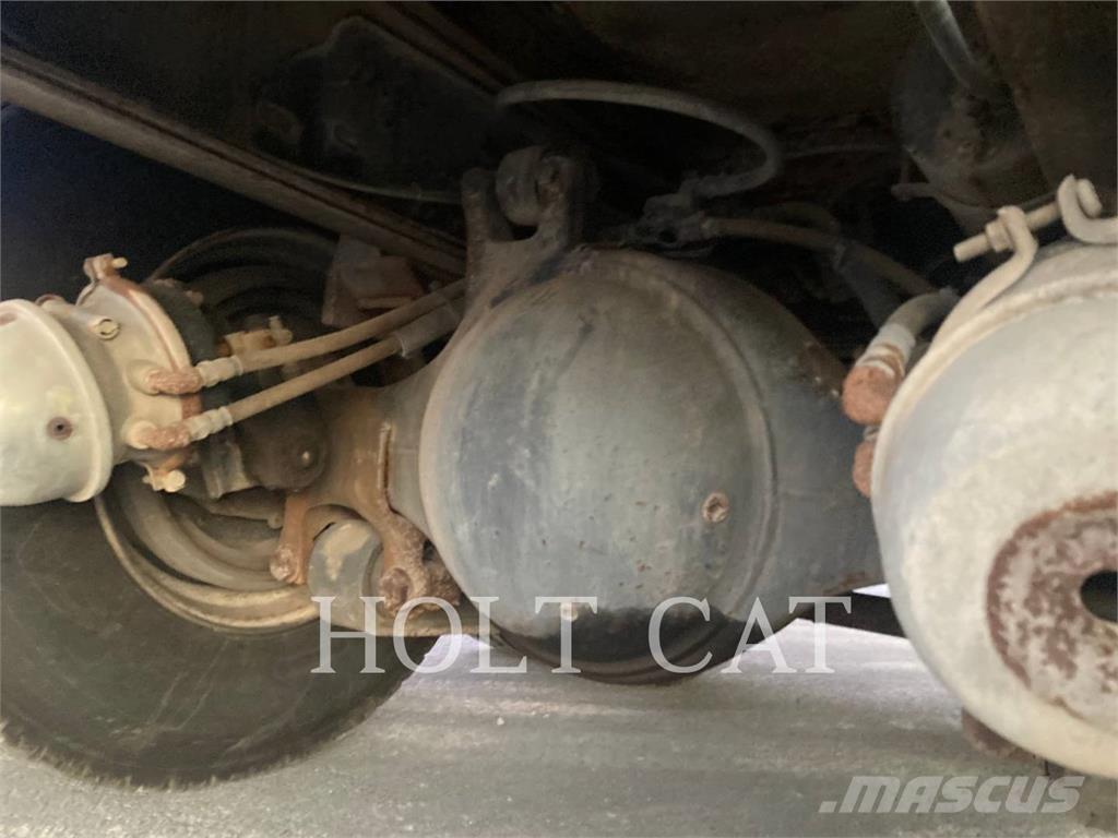 Ford L8000 Tankbiler