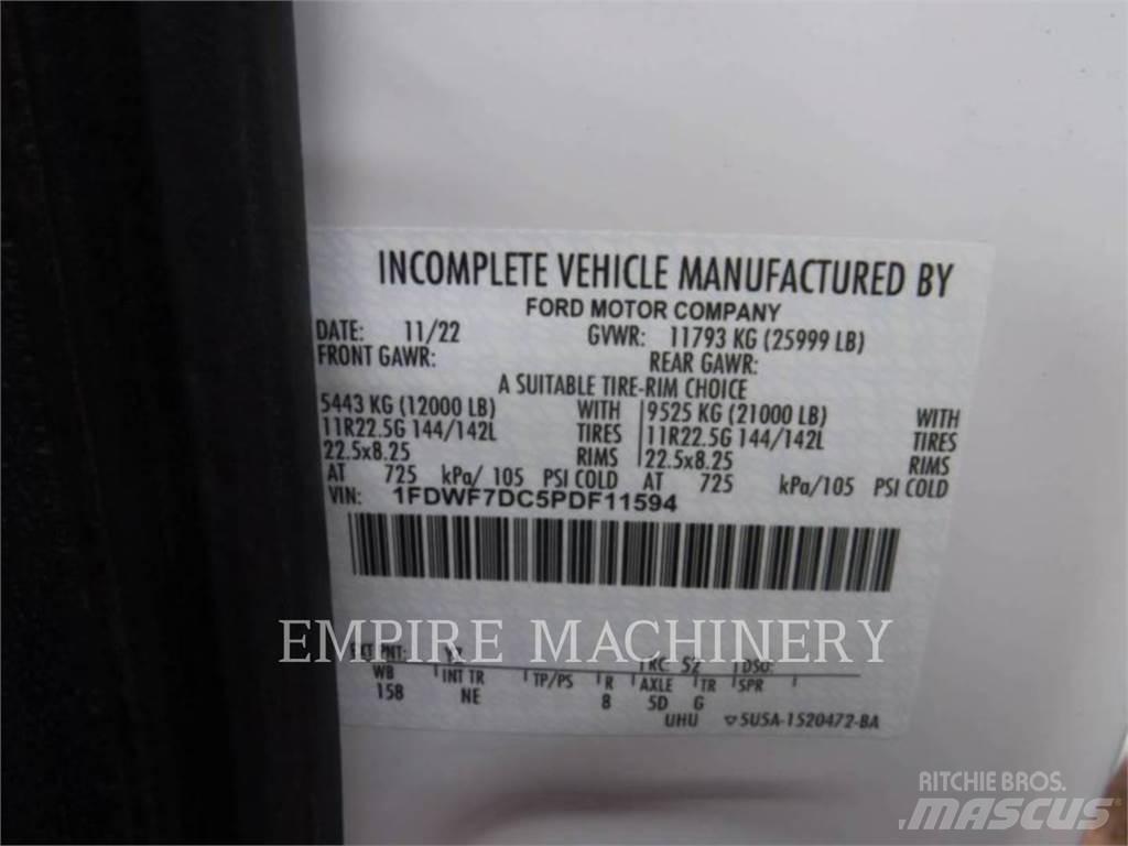 Ford / New Holland F750 Tankbiler