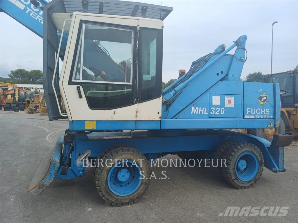 Fuchs MHL320 Gravemaskiner på hjul