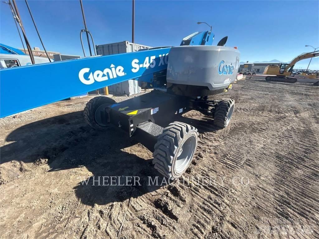 Genie S45XC Bomlifte med knækarm