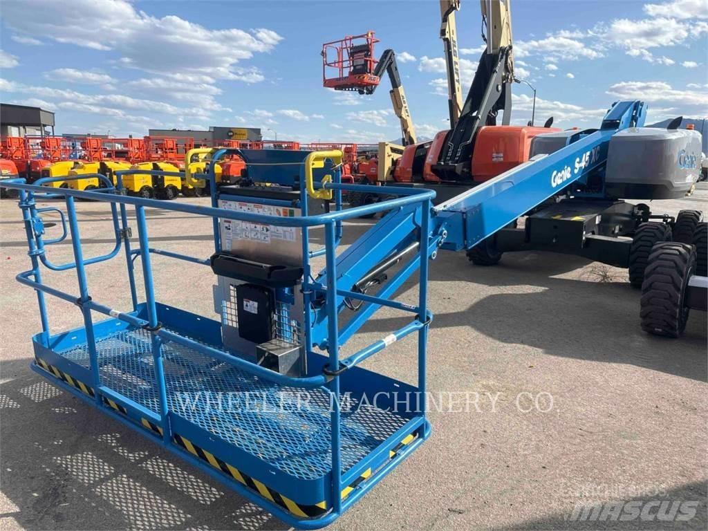 Genie S45XC Bomlifte med knækarm