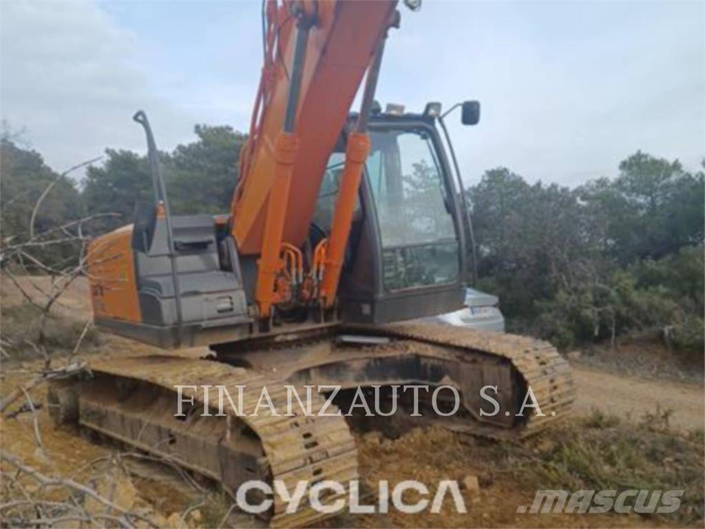 Hitachi ZX210 Gravemaskiner på larvebånd