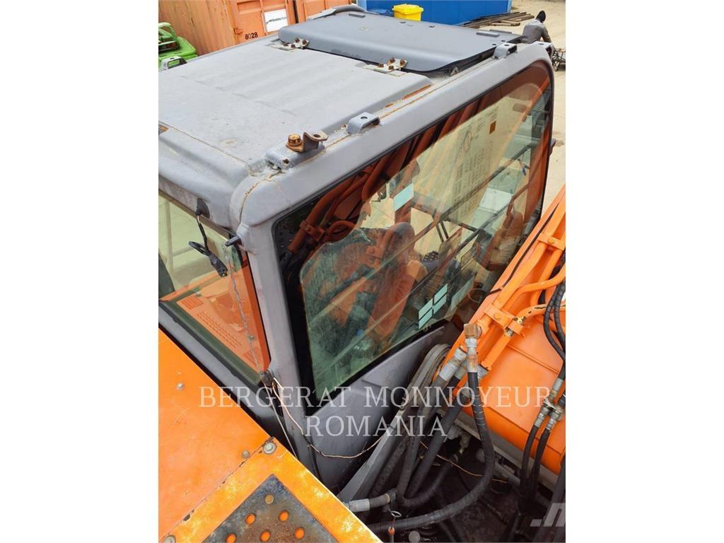 Hitachi ZX2400N-3 Gravemaskiner på larvebånd