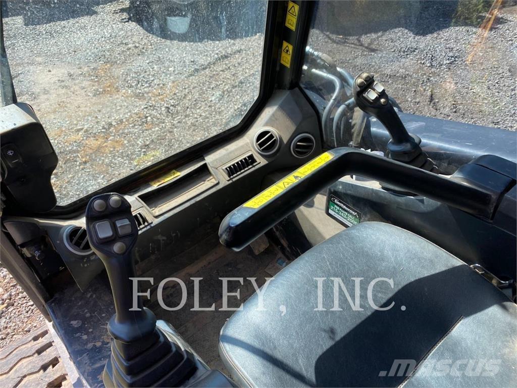 JCB 300TT4 Larvebåndslæssere