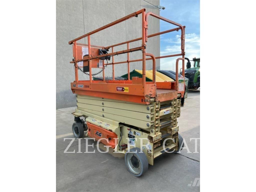 JLG 3246ES Saxlifte