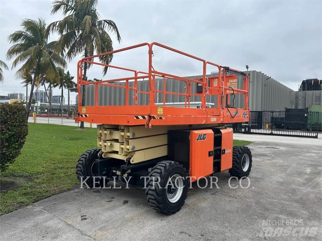 JLG 330LTR Saxlifte