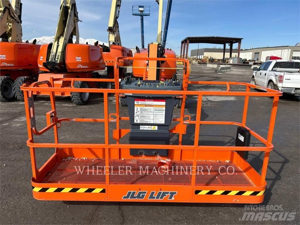 JLG 460SJ Bomlifte med knækarm