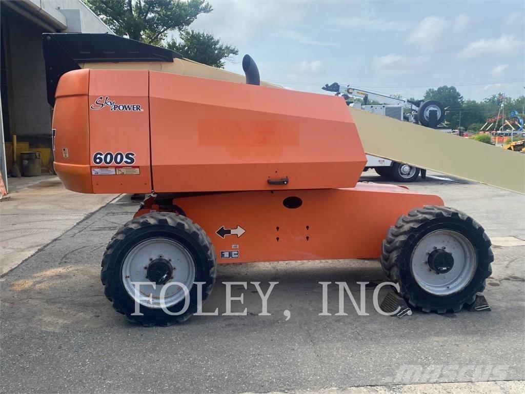 JLG 600S Bomlifte med knækarm