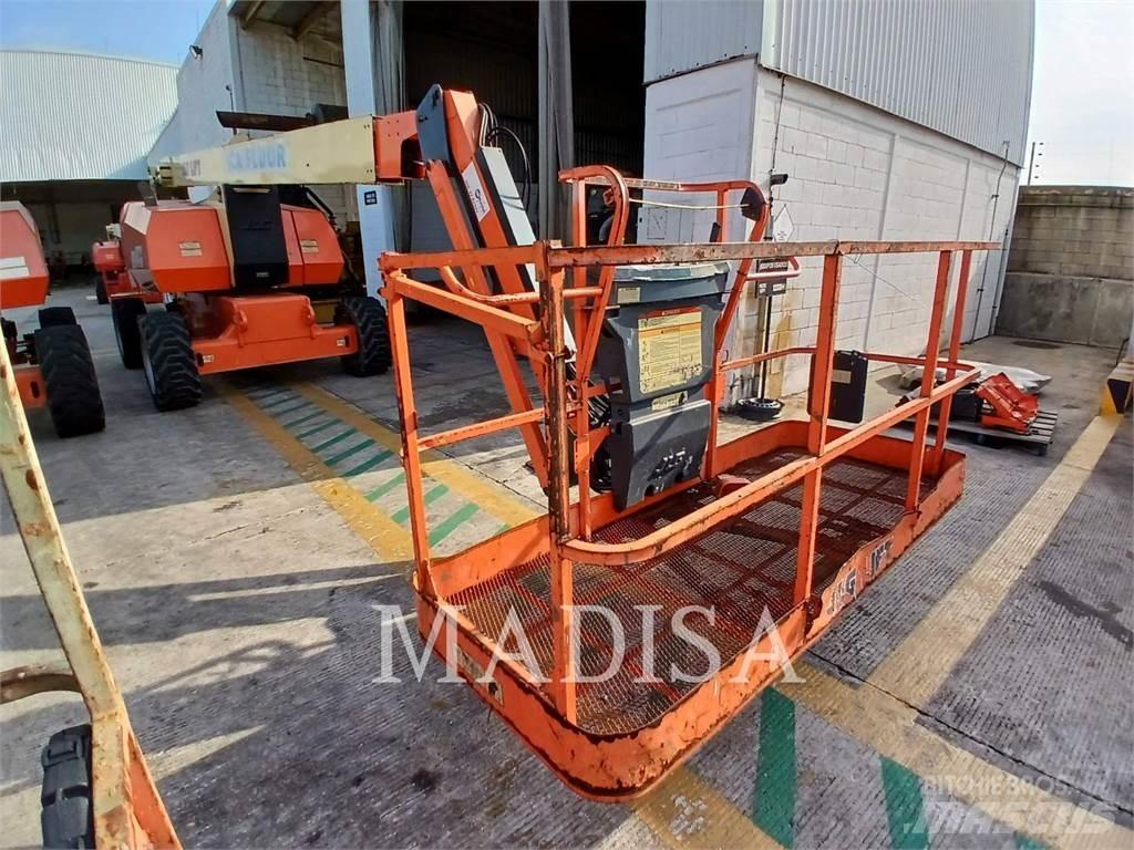 JLG 800 AJ Bomlifte med knækarm