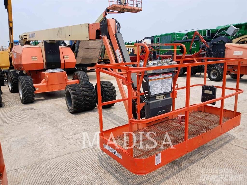 JLG 800 AJ Bomlifte med knækarm