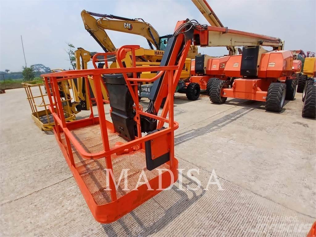 JLG 800AJ Bomlifte med knækarm