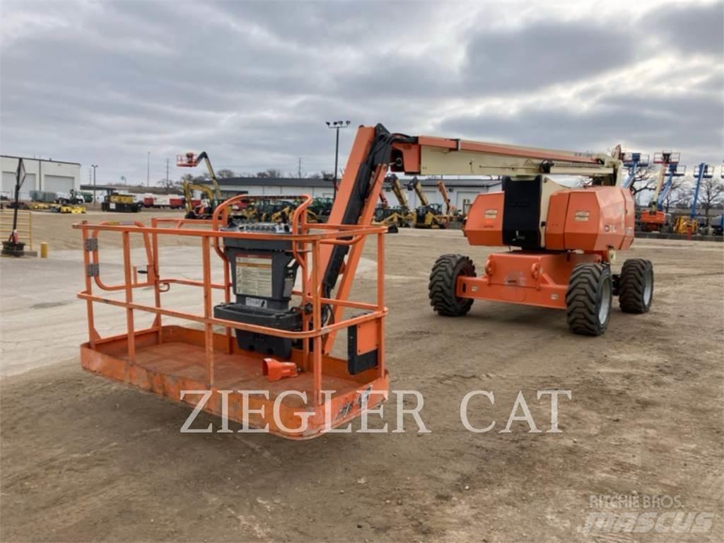 JLG 800AJ Bomlifte med knækarm