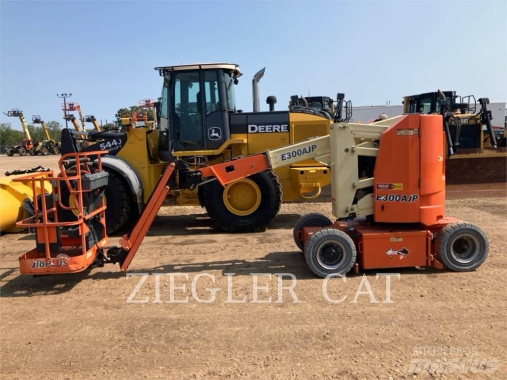 JLG E300AJP Bomlifte med knækarm