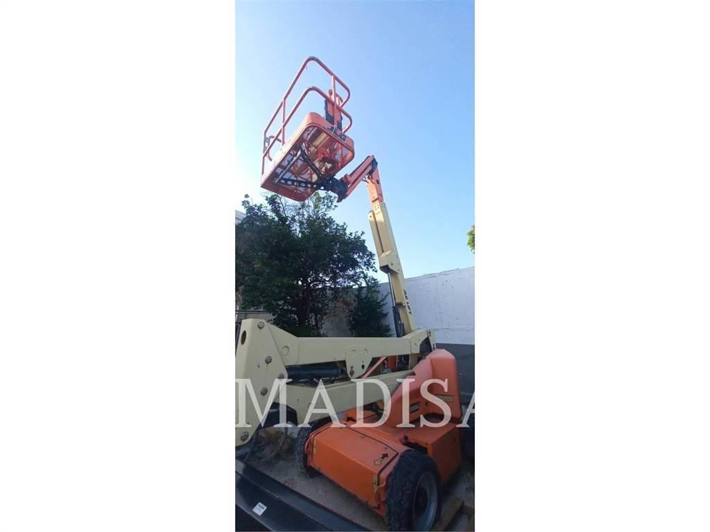 JLG E450AJ Bomlifte med knækarm