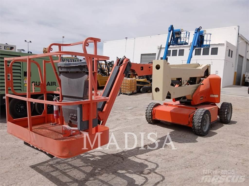 JLG E450AJ Bomlifte med knækarm