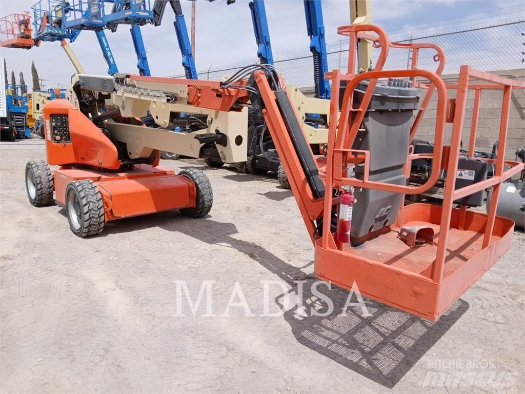JLG E450AJ Bomlifte med knækarm