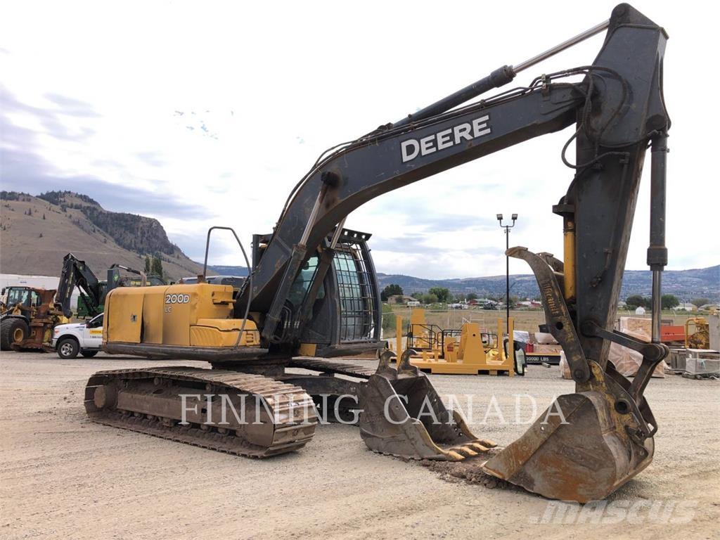 John Deere 200DLC Gravemaskiner på larvebånd