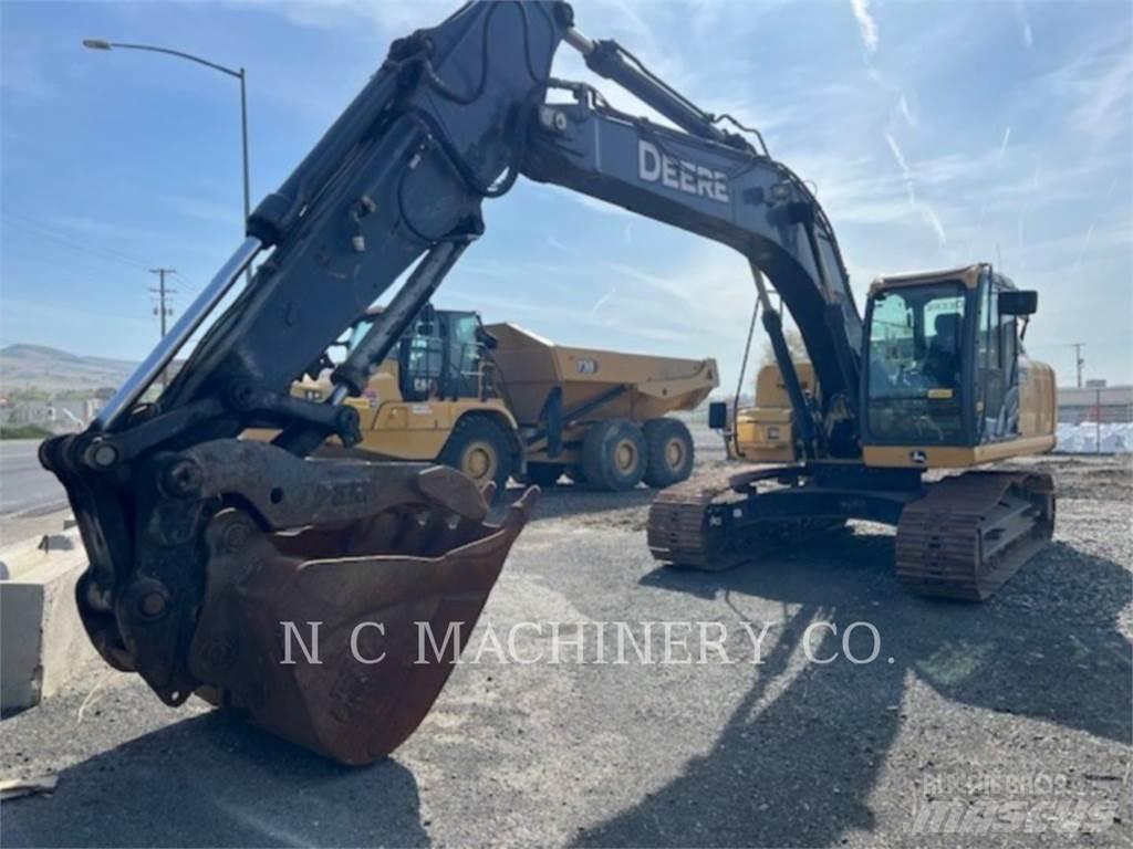 John Deere 210G Gravemaskiner på larvebånd