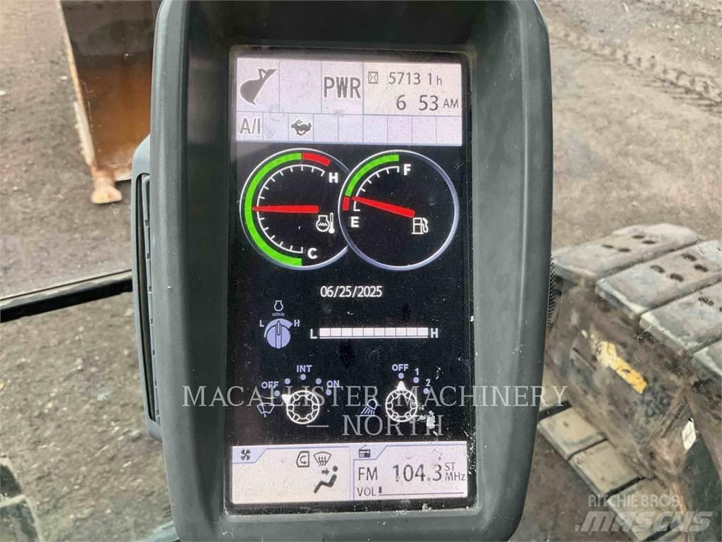 John Deere 210G Gravemaskiner på larvebånd