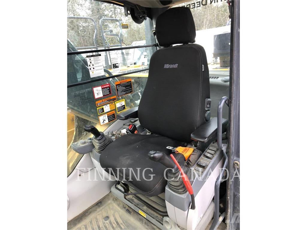 John Deere 300P Gravemaskiner på larvebånd