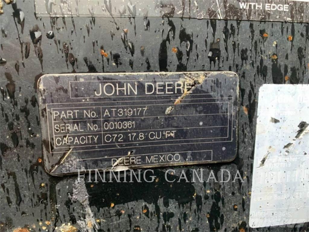 John Deere 317G Larvebåndslæssere