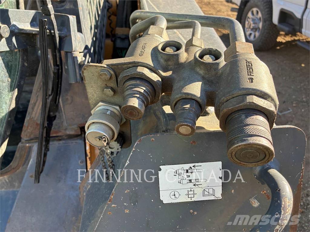 John Deere 333E Larvebåndslæssere