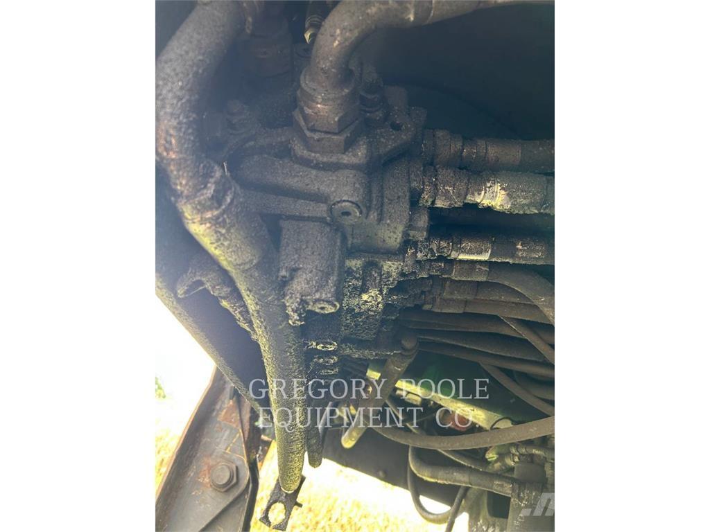 John Deere 437D Knuckleboom læssere