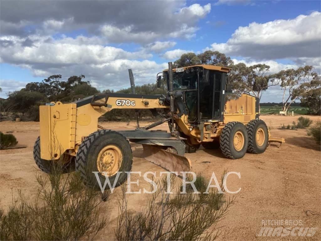 John Deere 670G Vejhøvle / Gradere