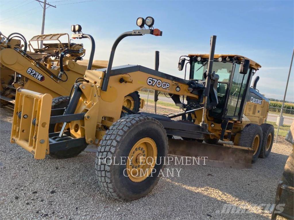 John Deere 670GP Vejhøvle / Gradere