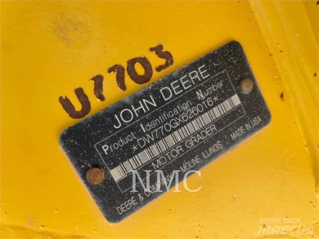 John Deere 770G_JD Vejhøvle / Gradere