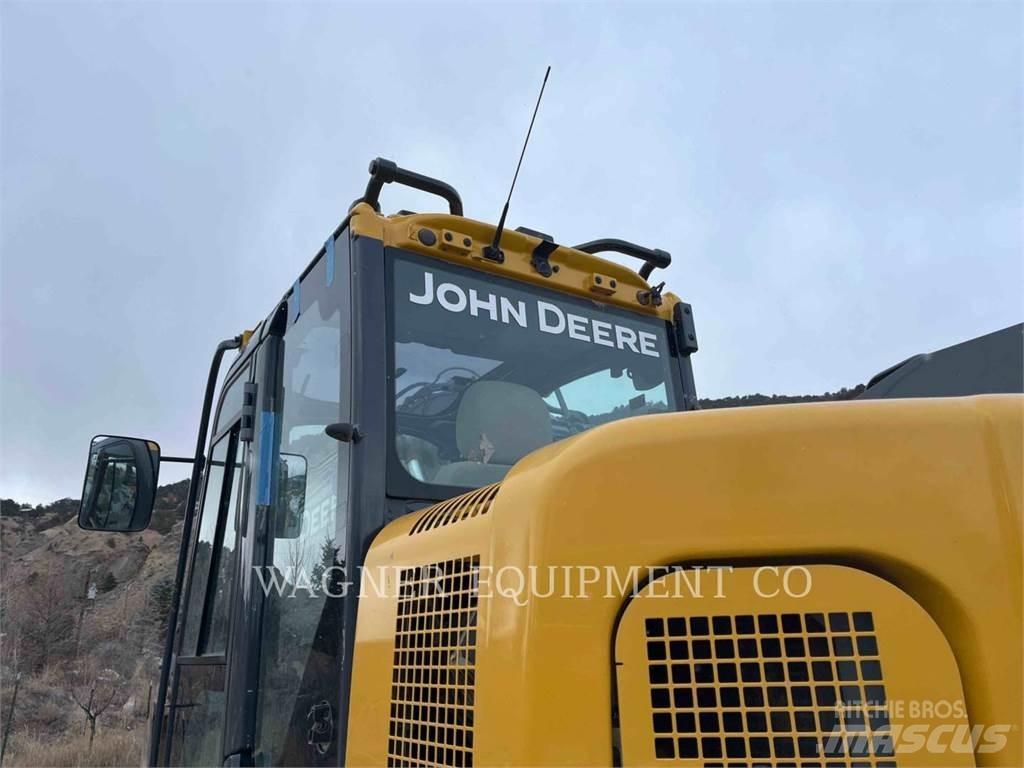 John Deere & CO. 135G Gravemaskiner på larvebånd