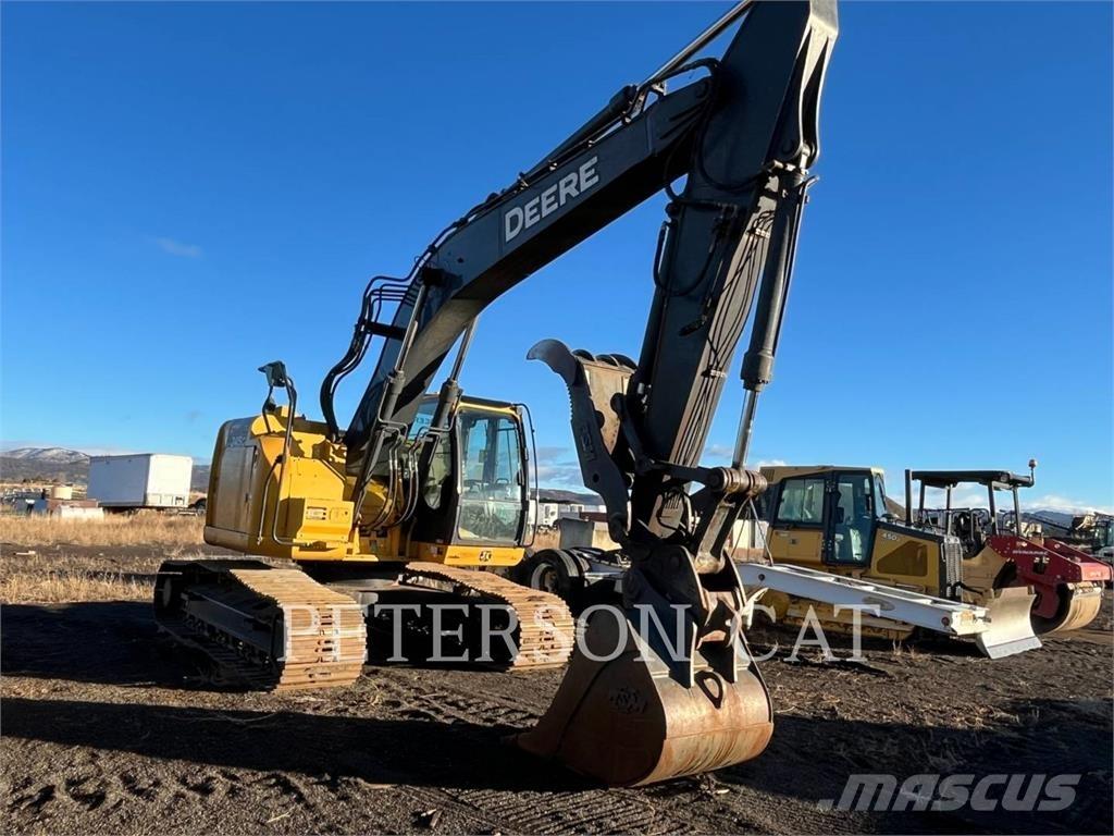 John Deere & CO. 245GLC Gravemaskiner på larvebånd