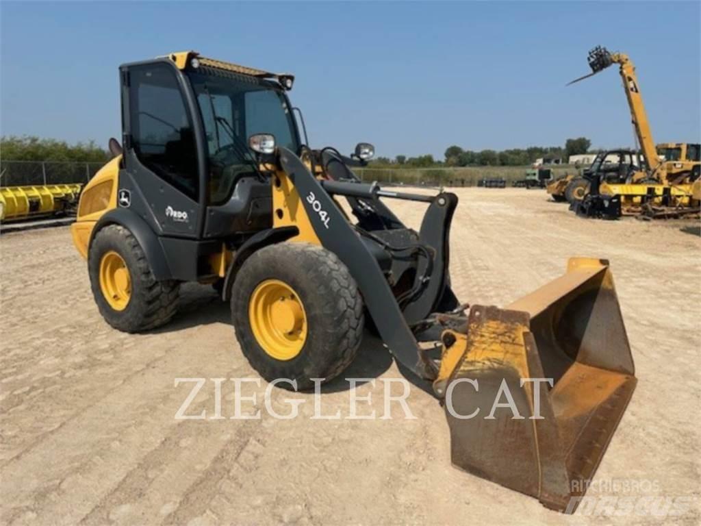 John Deere & CO. 304L Læssemaskiner på hjul