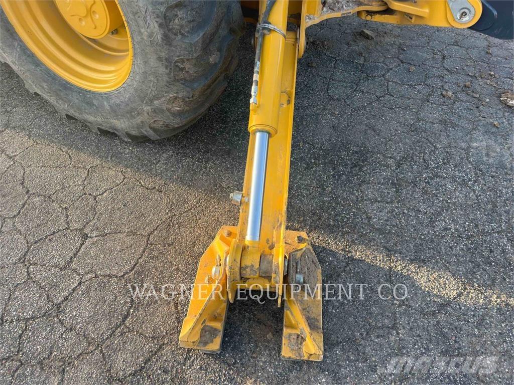 John Deere & CO. 320P Rendegravere