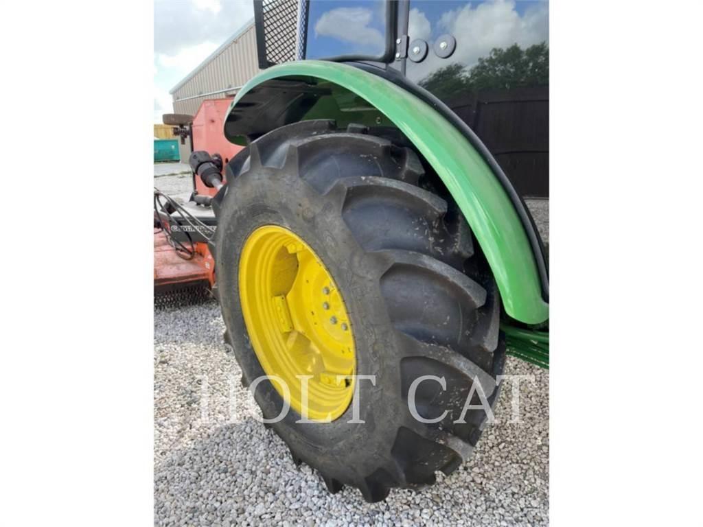 John Deere & CO. 5100E Traktorer