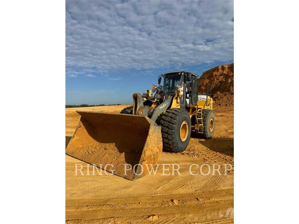 John Deere & CO. 744K Læssemaskiner på hjul