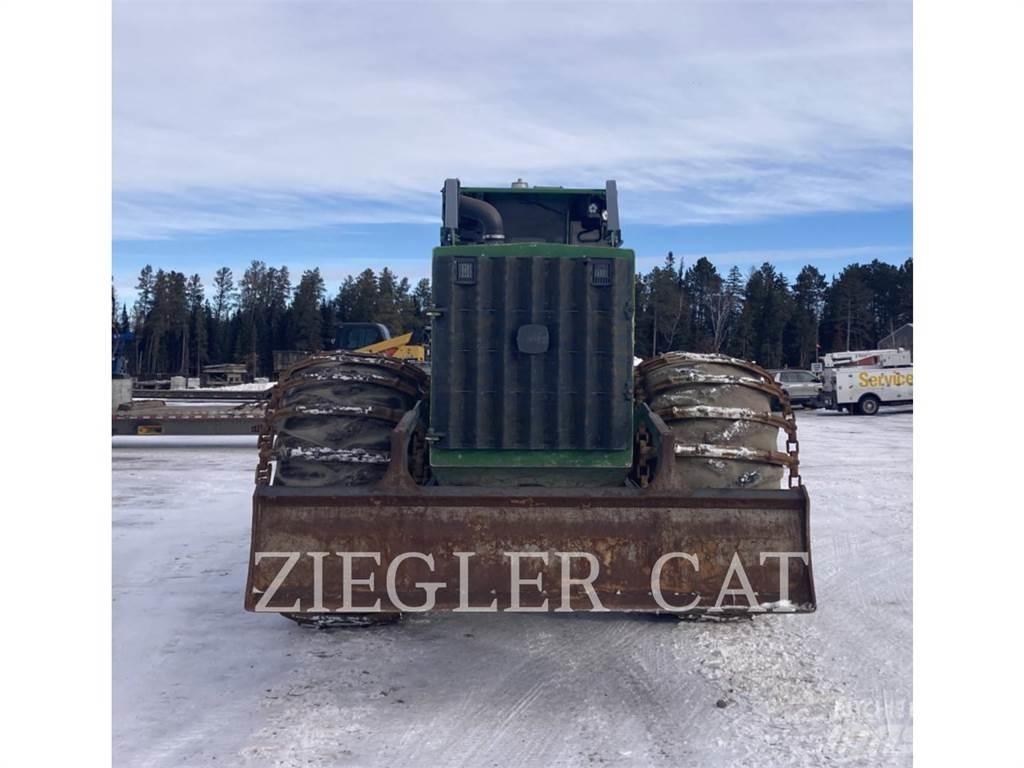 John Deere & CO. 748L Skovbrugstraktorer