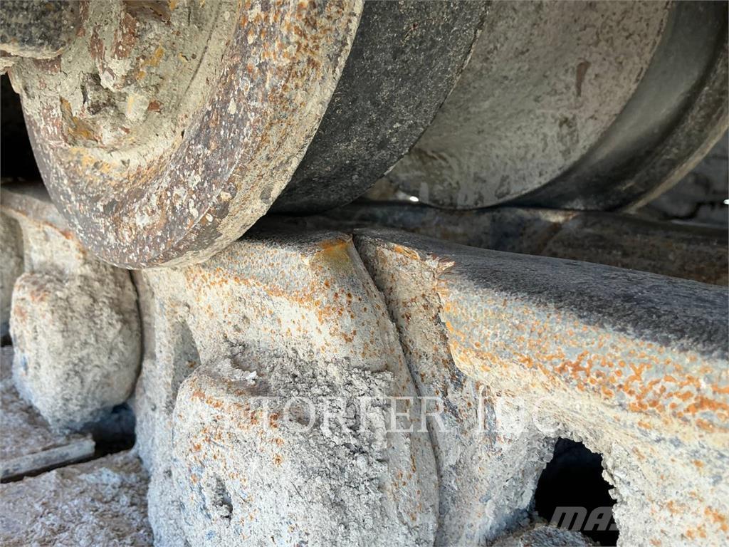 Komatsu D155AX-8 Bulldozer på larvebånd