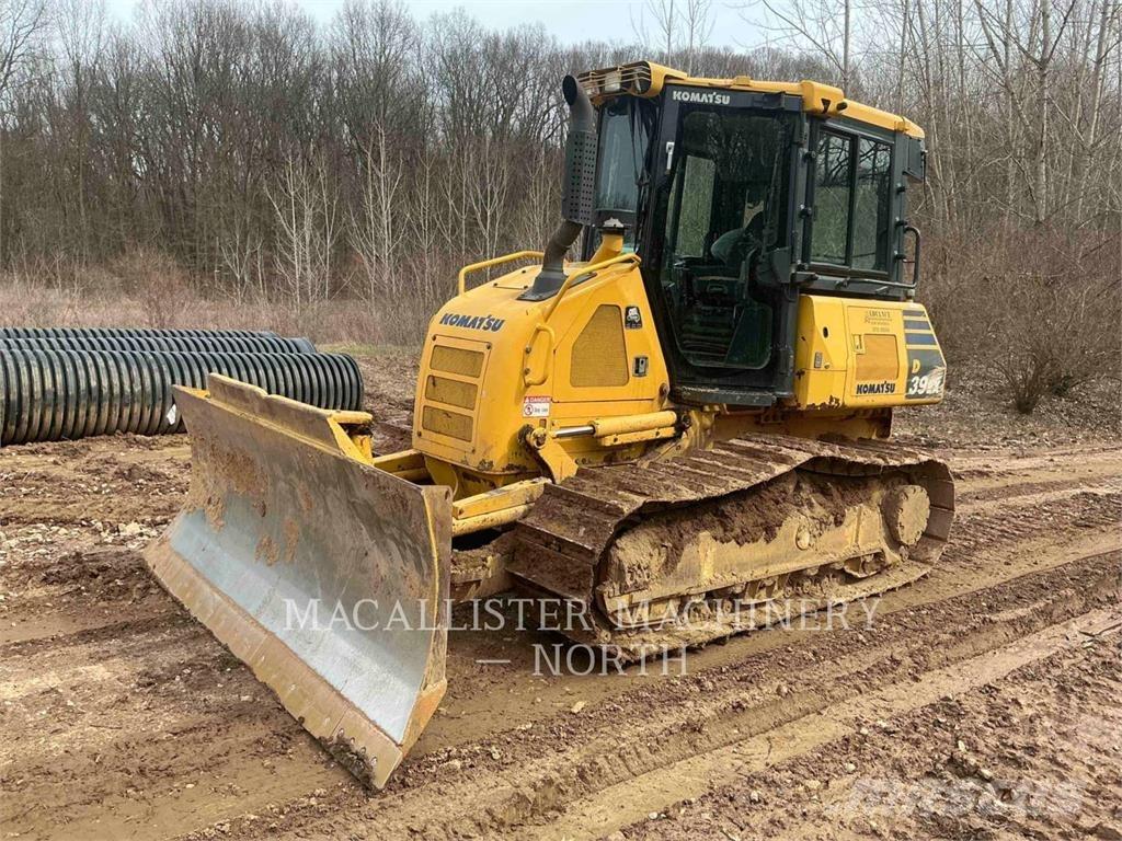 Komatsu D39EX-24 Bulldozer på larvebånd