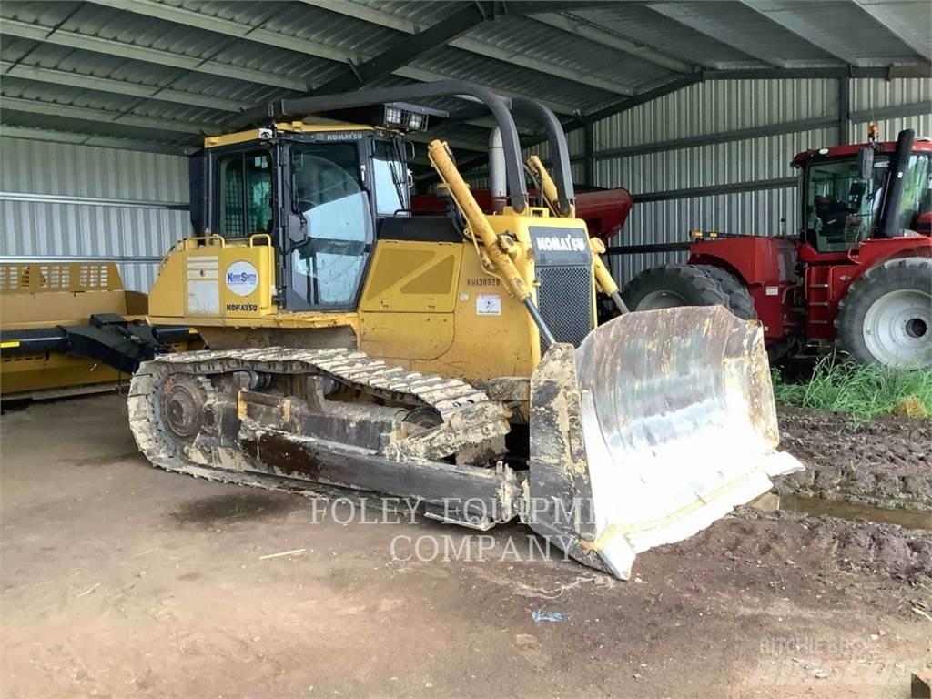 Komatsu D65EX17 Bulldozer på larvebånd