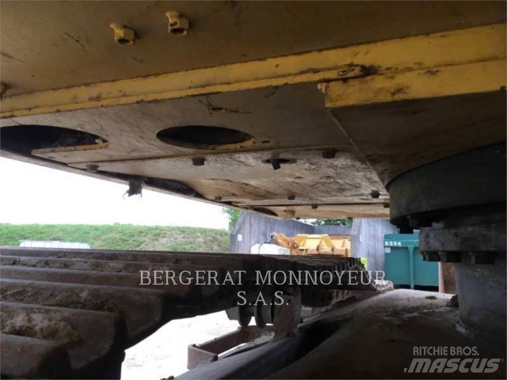 Komatsu HB215LC Gravemaskiner på larvebånd