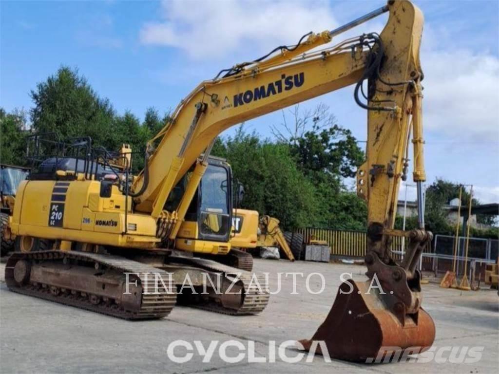 Komatsu PC210 Gravemaskiner på larvebånd