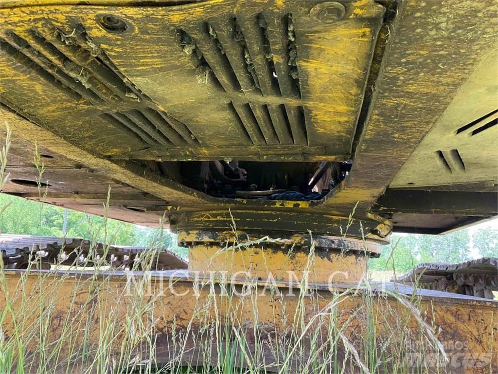 Komatsu PC220 Gravemaskiner på larvebånd