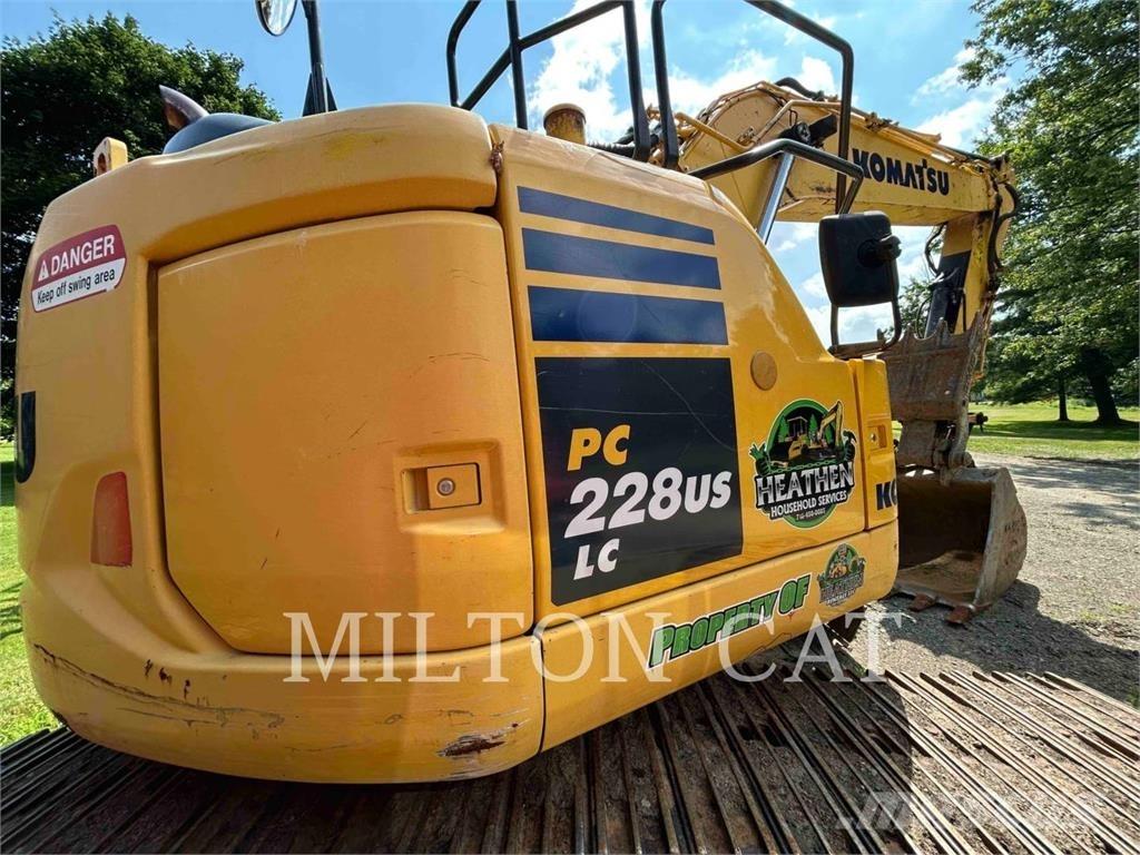 Komatsu PC228USLC-10 Gravemaskiner på larvebånd