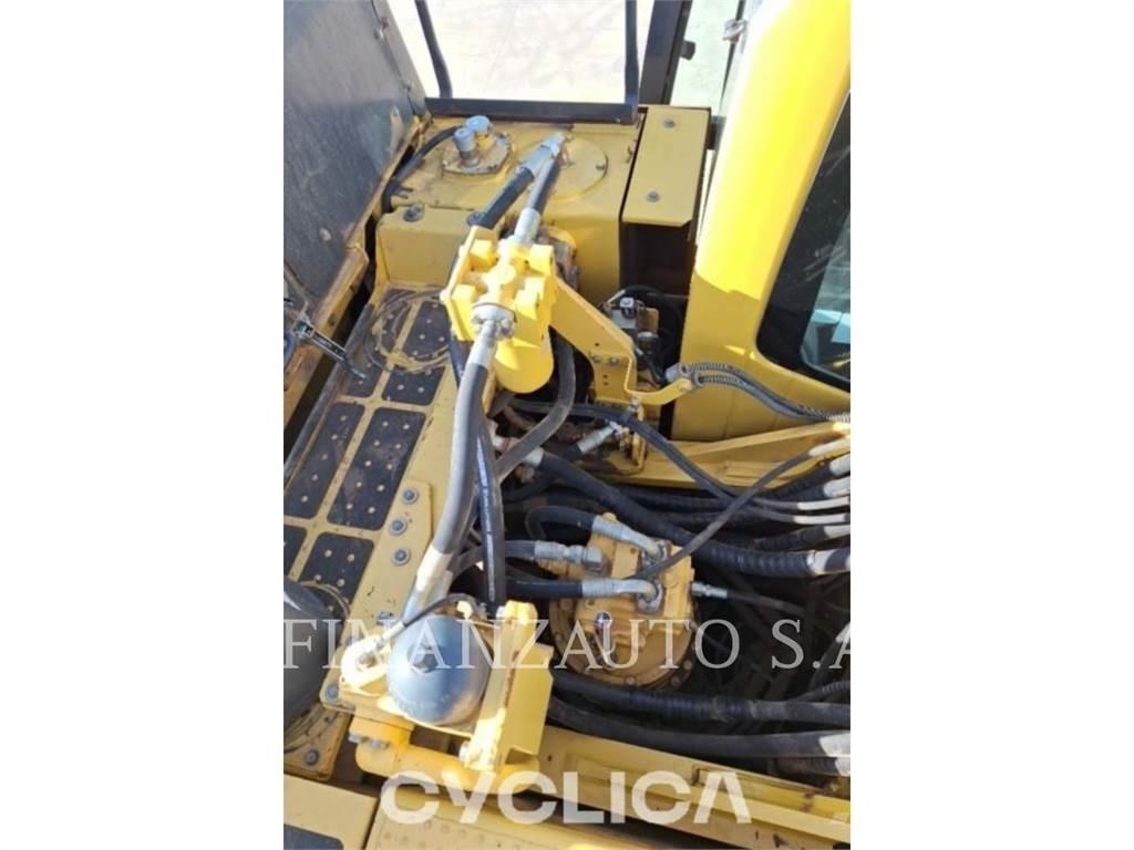 Komatsu PC490 Gravemaskiner på larvebånd