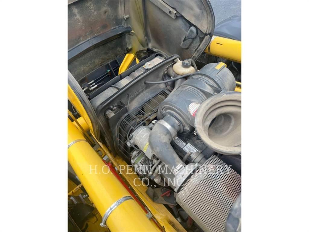 Komatsu WB150 Rendegravere